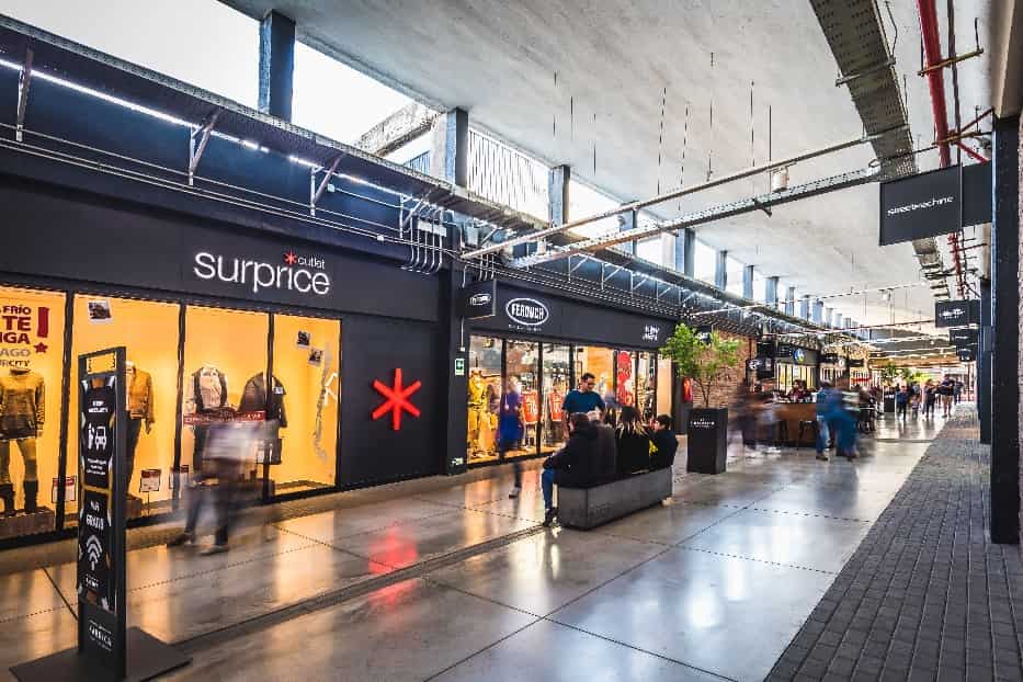 La Fábrica Patio Outlet: Historia, Diseño y Ofertas en San Joaquín